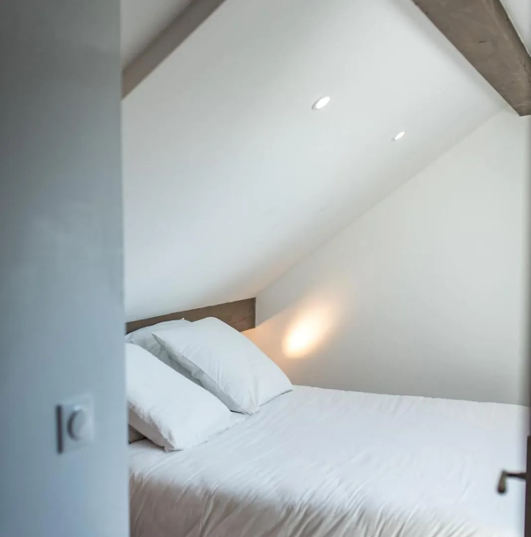 Daire Duplex in Albiez-Montrond with terrace Otel