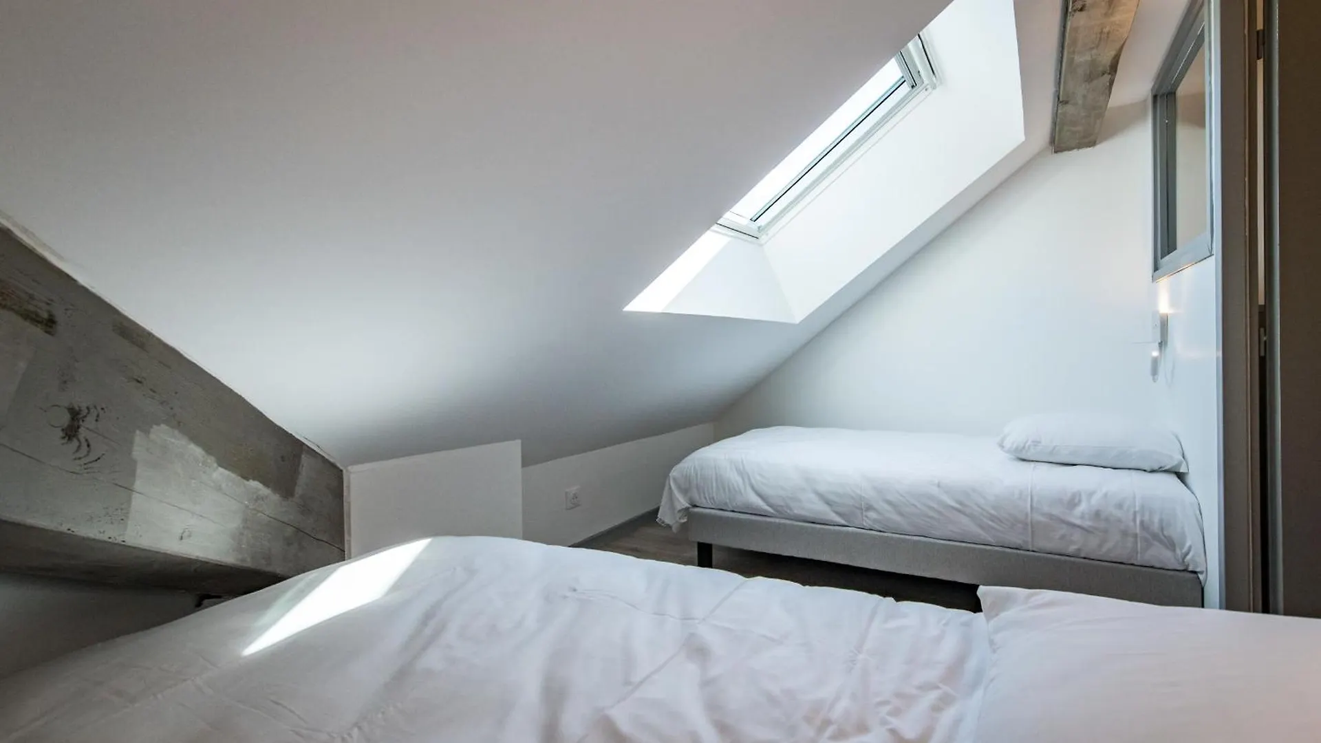 Daire Duplex in Albiez-Montrond with terrace Otel
