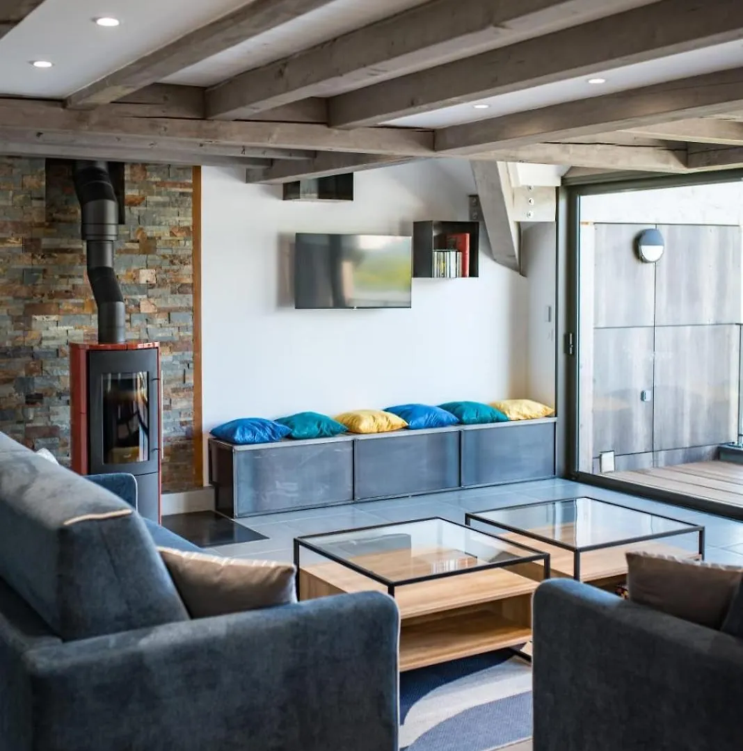 Duplex in Albiez-Montrond with terrace Otel