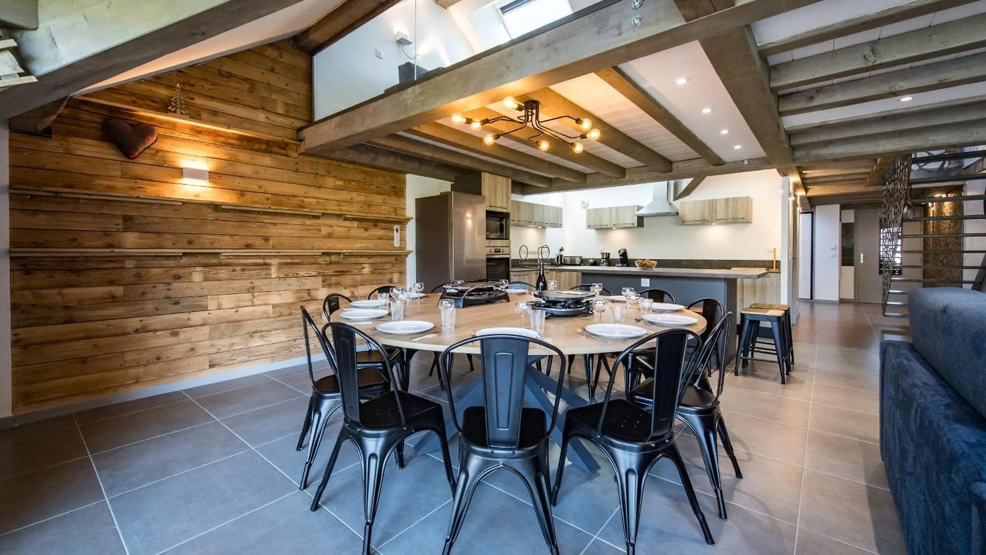 Duplex in Albiez-Montrond with terrace Otel