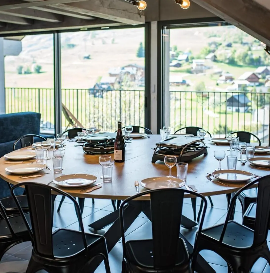 Daire Duplex in Albiez-Montrond with terrace Otel