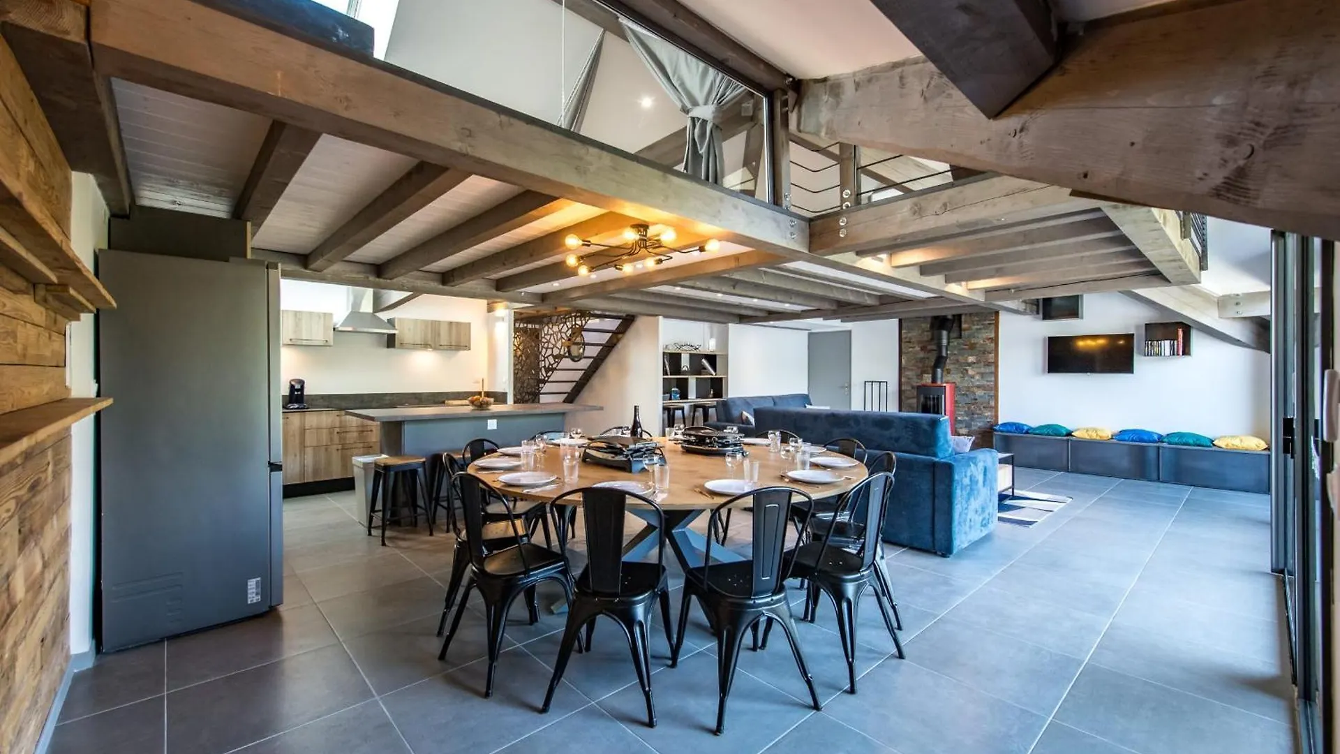 Duplex in Albiez-Montrond with terrace Otel 0*,  Fransa